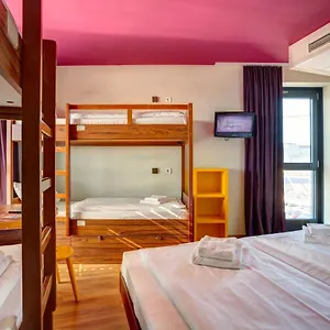 3* Hotel Meininger Frankfurt Main / Airport